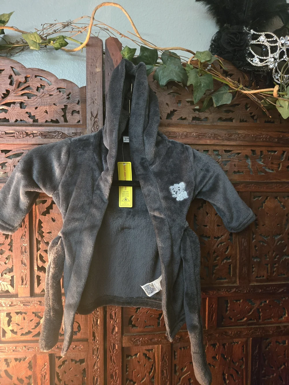 2 Kids Plush Hooded Robe in Charcoal Gray with Elephant Patch $20 each